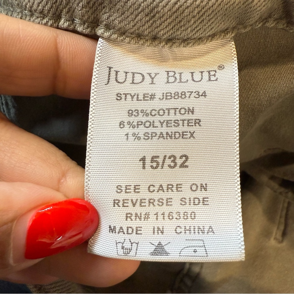 Judy Blue women's dyed wide leg cropped jeans olive green size 15/32 FLAW NOTED - Picture 9 of 16